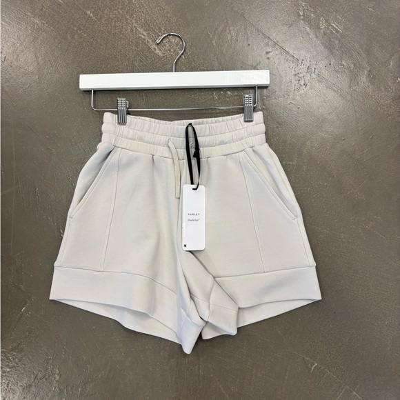 Atrium High Rise Short 4.5” - Picture 3 of 3